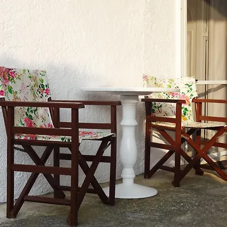 Nadia's House 1 Афанту