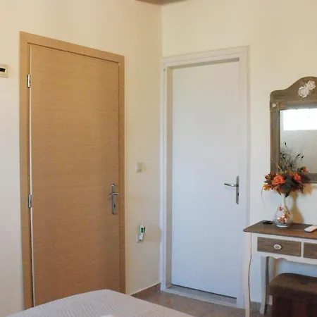 Дом отдыха Nadia's House 1 *